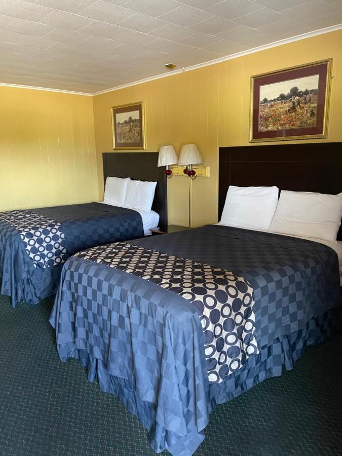 מונרוביל Budget Inn מראה חיצוני תמונה